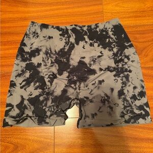 YEOREO tie dye seamless high waisted yoga shorts Slight